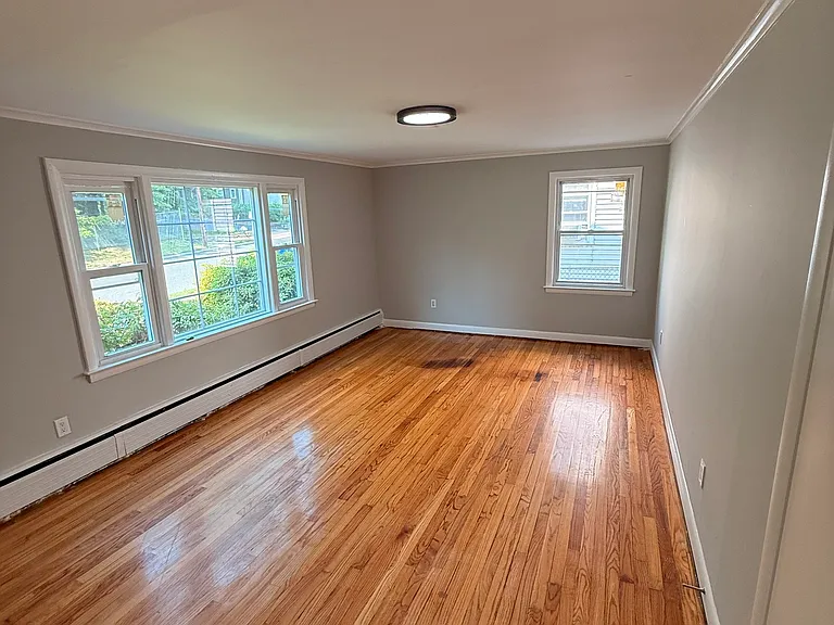 37 Caya Ave — Photo 4