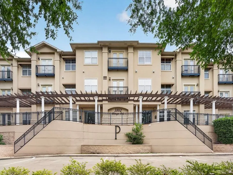 3102 Kings Rd #1202