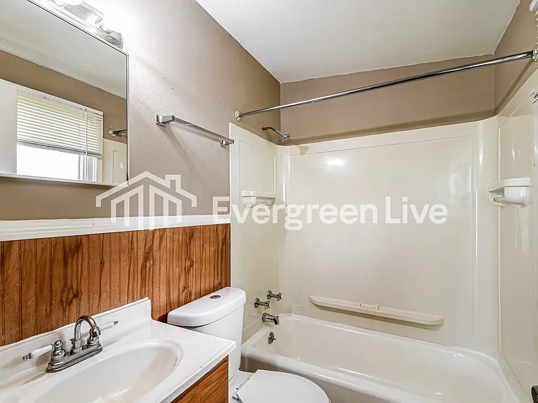440 Countryside Dr — Photo 10