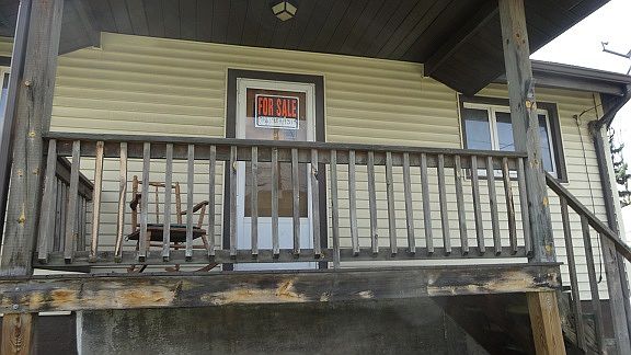 1st image of 422 Plum Ave