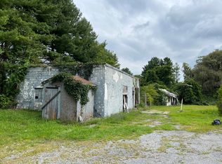 10661 Bent Mountain Rd, Bent Mountain, VA 24059