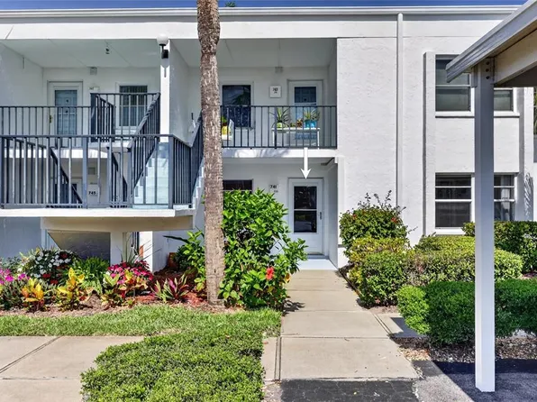 741 Capri Isles Blvd #111, Venice, FL 34292