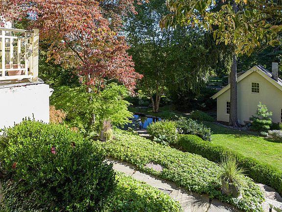 3rd image of 15 Edgehill Road