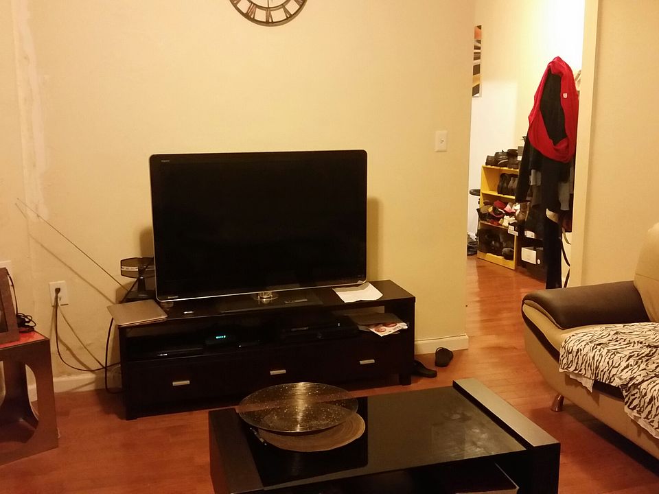 1st image of 2588 34th St APT 1B