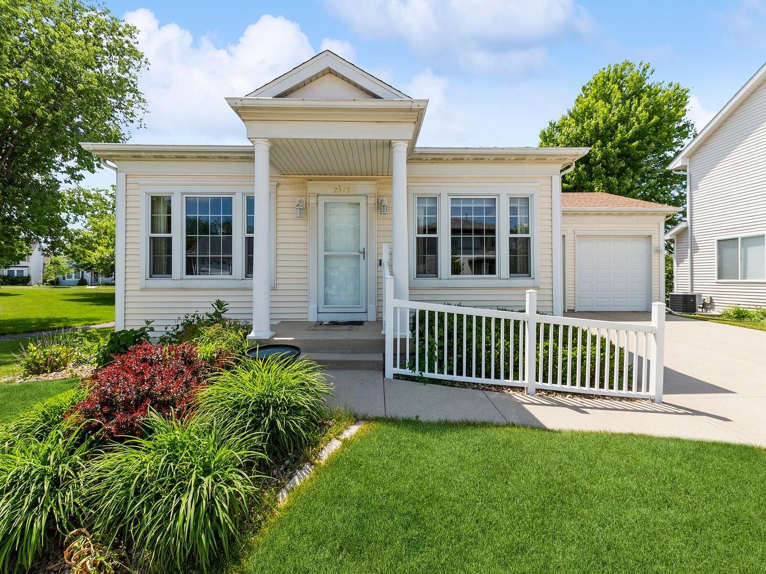 2517 Somerset Dr, Ames, IA 50010 | MLS #62450 | Zillow