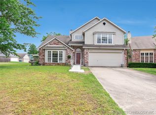 9410 E 99th Pl, Tulsa, OK 74133