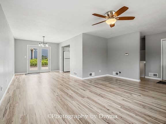 3rd image of 212 Valley Ave