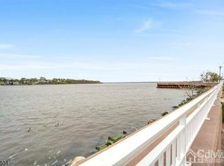 358 Rector St APT 312, Perth Amboy, NJ 08861