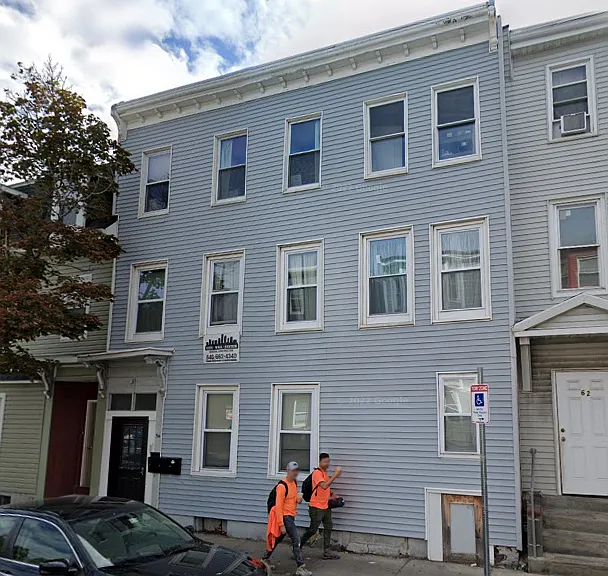 Brooks St — Photo 1