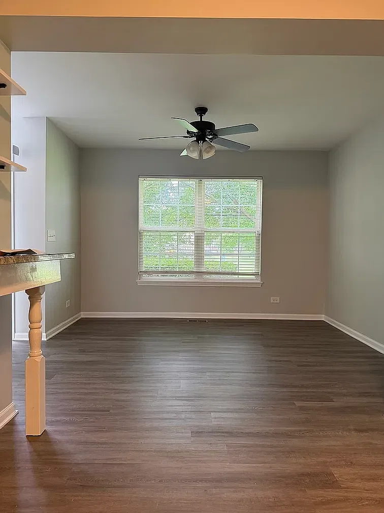 3 bed, 2.5 bath, 1607 sqft, $2,600 — Photo 4
