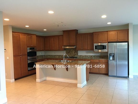 4th image of 3225 Ardley Dr