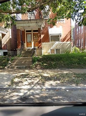 1st image of 2841 Sidney St