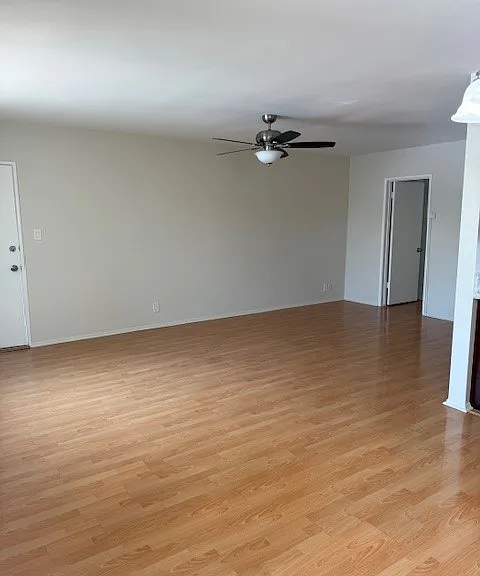 1131 N Kenmore Ave #4 — Photo 3