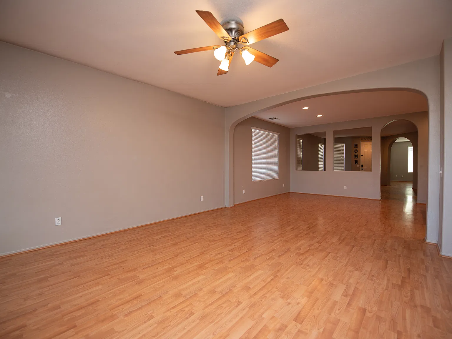 3 bed, 2014 sqft, $2,500 — Photo 3