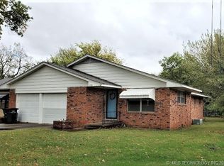 1938 S Dewey Ave, Bartlesville, OK 74003