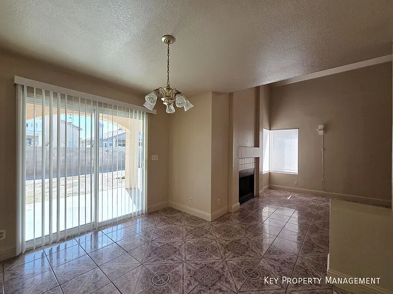 4541 Fireside Ln — Photo 5