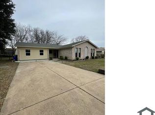 6524 Stardust Dr, Fort Worth, TX 76148