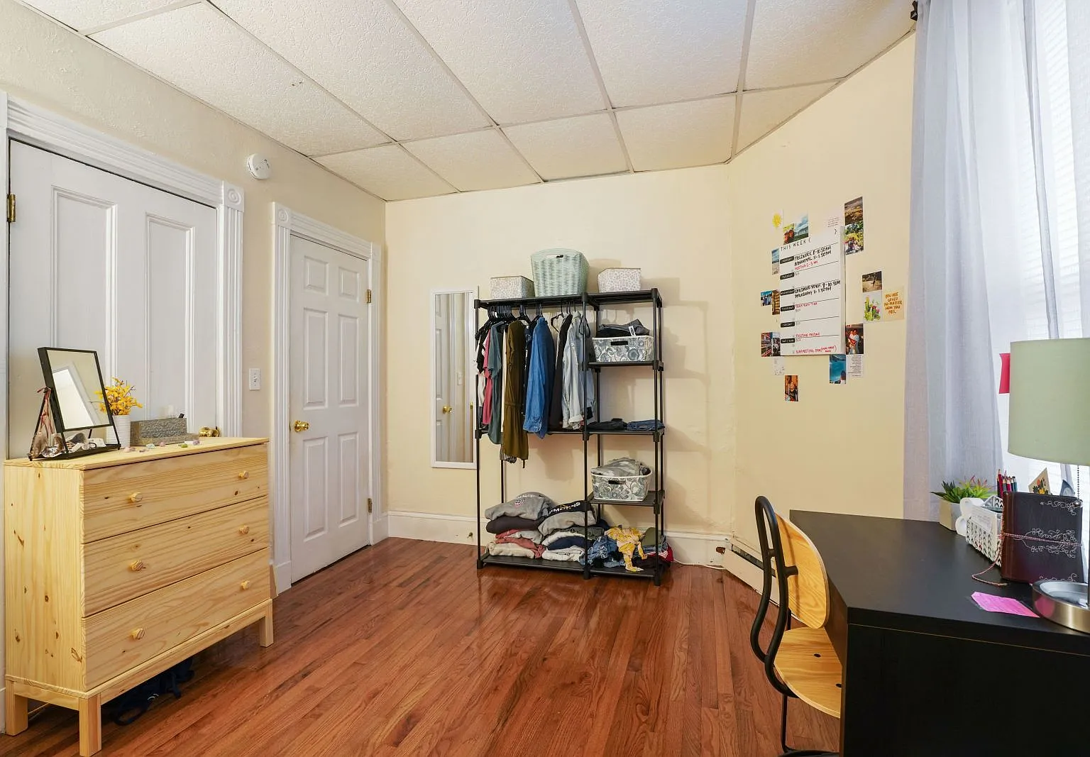 3 bed, 9999 sqft, $4,700 — Photo 4