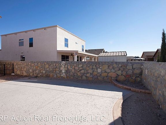 4th image of 1299 Hidden Bend Pl