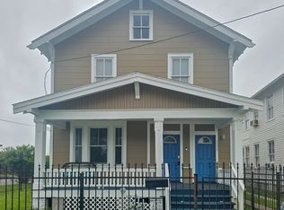 2225 35th St #11362434, Galveston, TX 77550