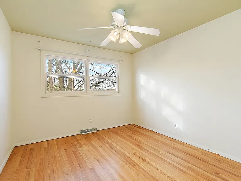 1000 Jackson Ave — Photo 13