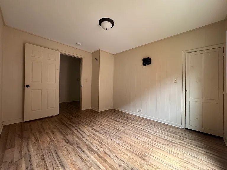 385 Main St — Photo 14