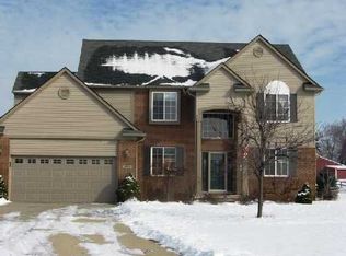 9200 Fieldstone Ct, Saline, MI 48176