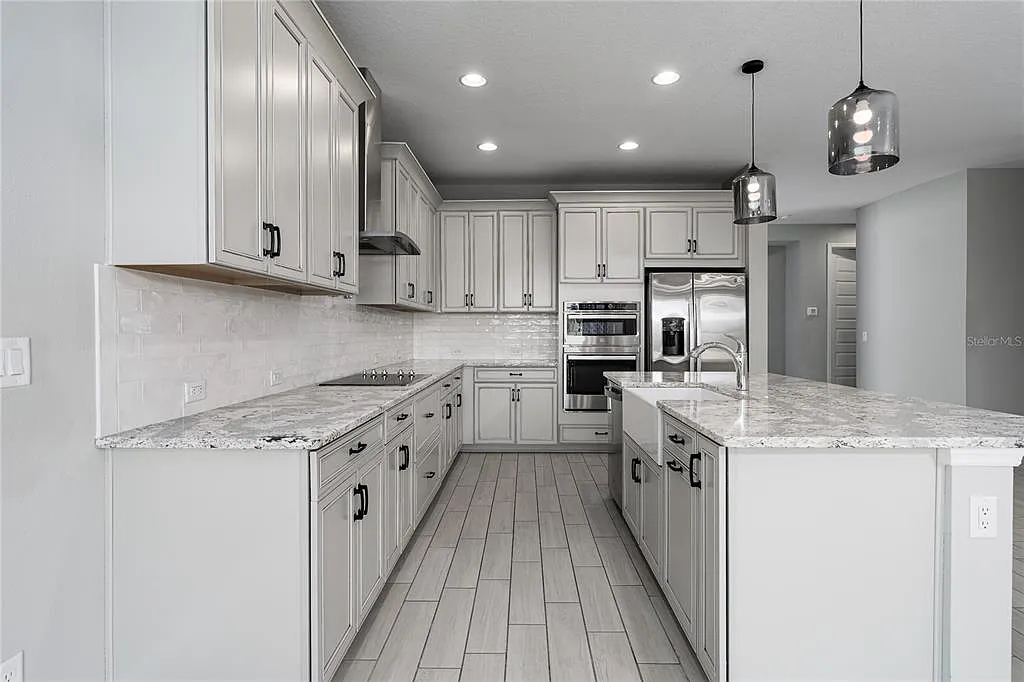 3 bed, 3.0 bath, 2193 sqft, $3,500 — Photo 3