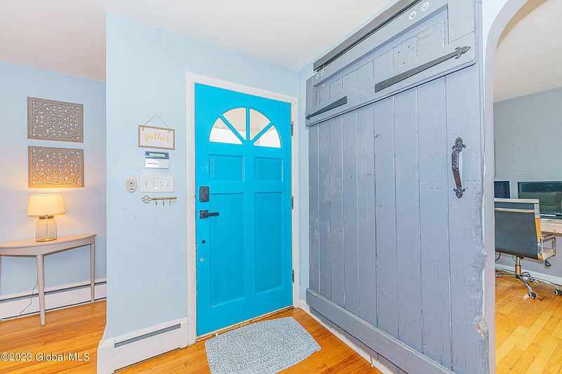 4th image of 2081 Baker Avenue