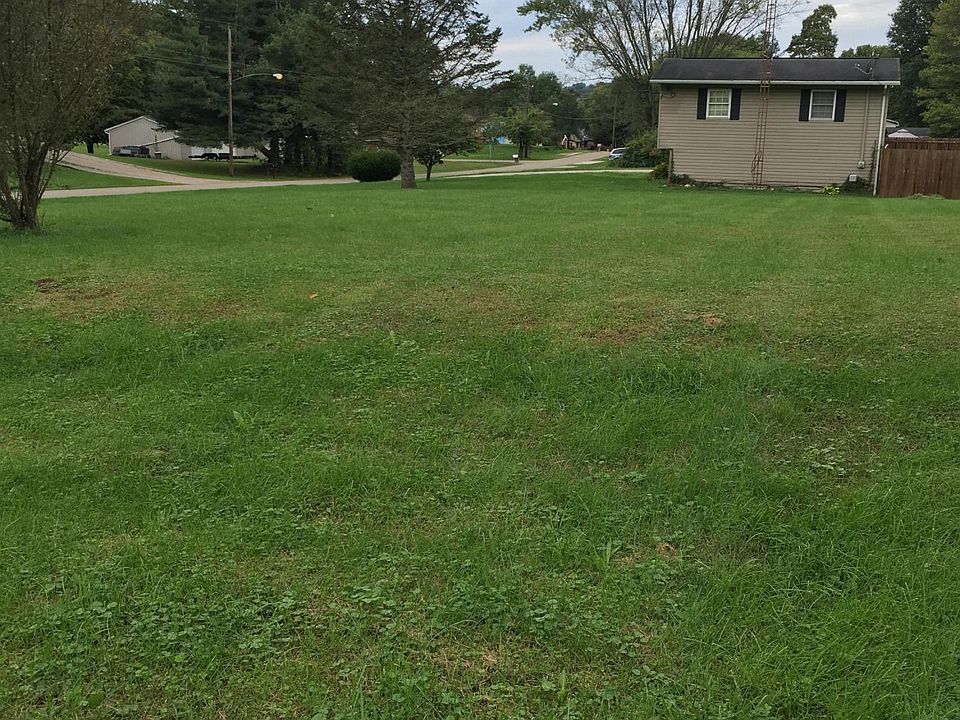 2nd image of 281 Elm Dr