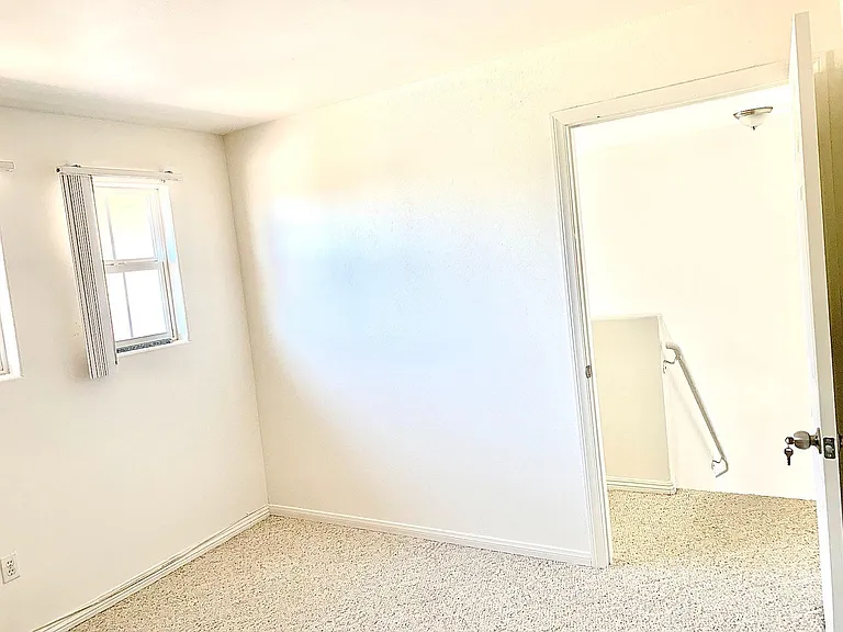 Guest Room2 View1