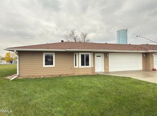 518 13th St NW, Valley City, ND 58072
