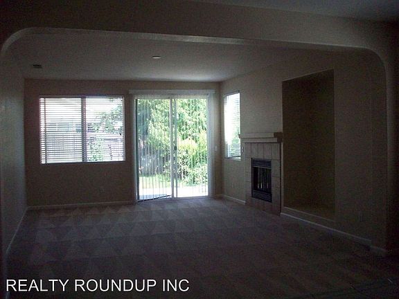 5th image of 10165 Atkins Dr