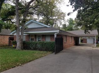 1525 Robinwood Dr, Fort Worth, TX 76111