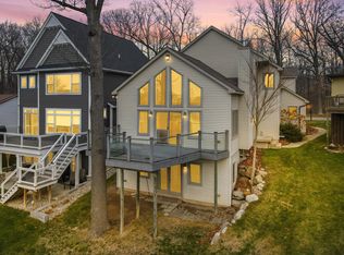 13324 Wenwood Dr, Fenton, MI