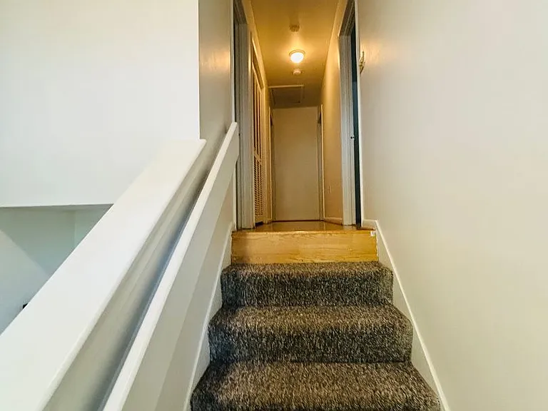 320 Shenandoah Cir — Photo 9