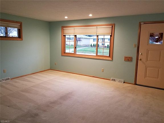 4th image of 17710 Naomi Ave