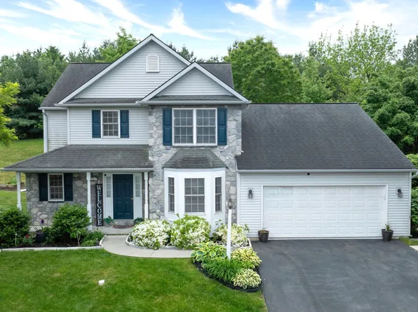 32 Cedar Chase Dr, Mountville, PA 17554