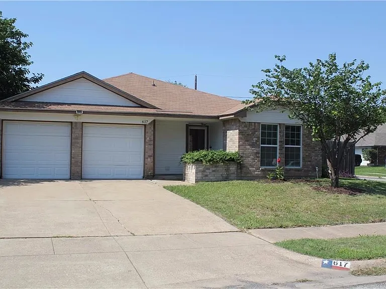 617 Rifleman Trl — Photo 1