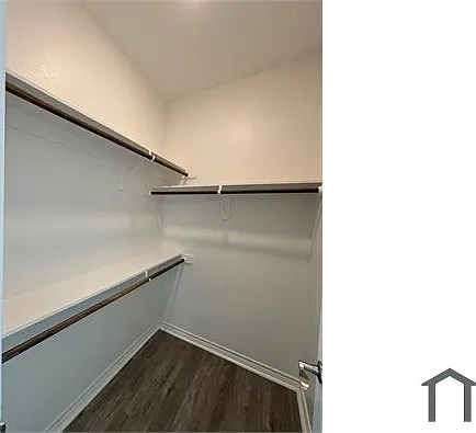 3 bed, $1,796 — Photo 3