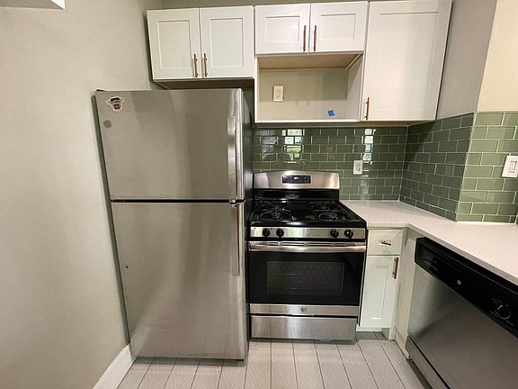 5th image of 4403 W Pine Blvd #801