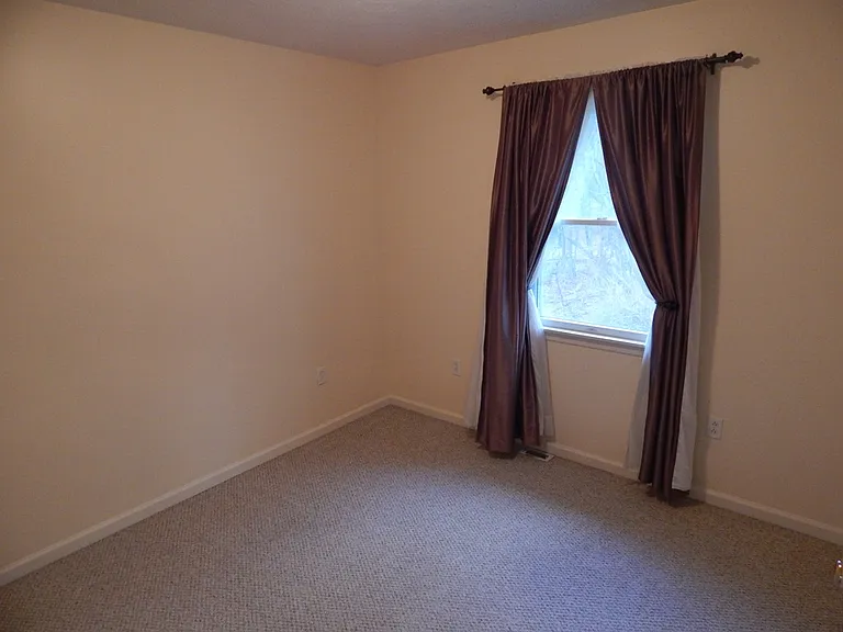 2054 Pinecrest Dr — Photo 13