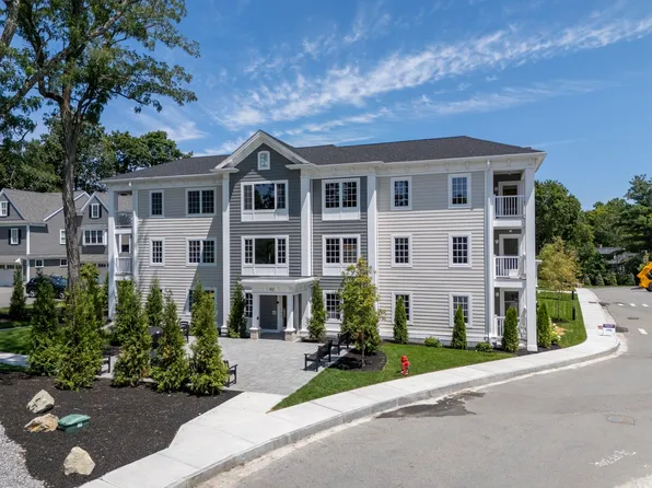 93 Bedford St #104, Lexington, MA 02420