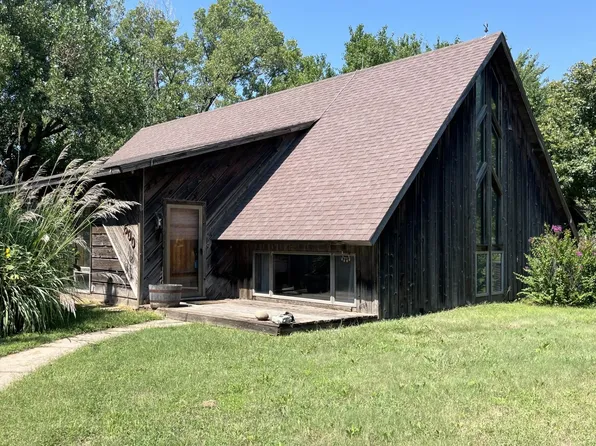 600 Bluestem St, North Newton, KS 67117