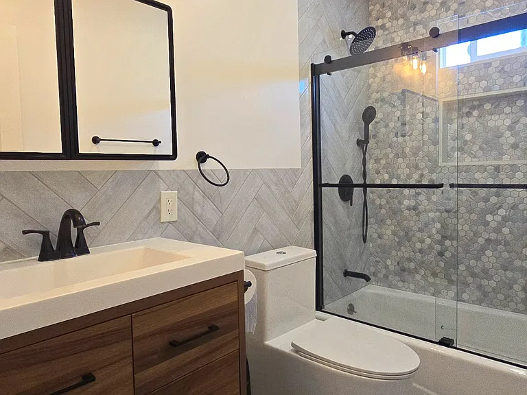 726 N Foxdale Ave — Photo 19