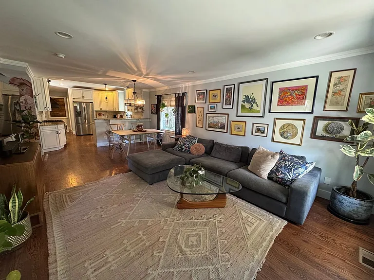 4164 Benton St — Photo 7