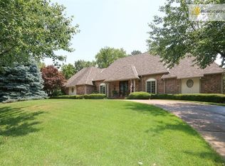 2509 W 69th St, Mission Hills, KS 66208