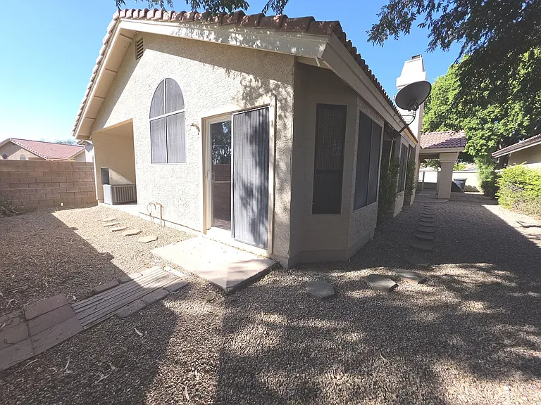 1056 W Sunward Dr — Photo 19