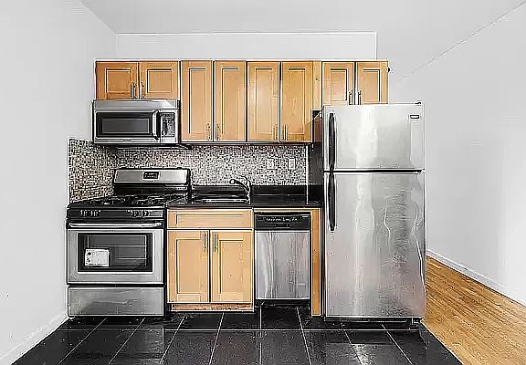 2nd image of 101 Delancey St #1F