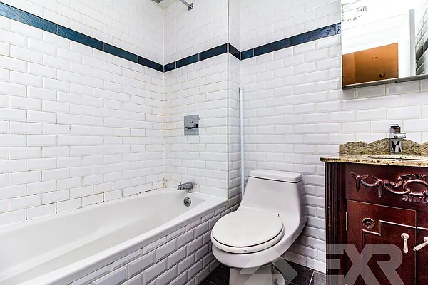 Rented by EXR | media 6